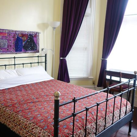 Spadina 11 Guesthouse Торонто Номер фото