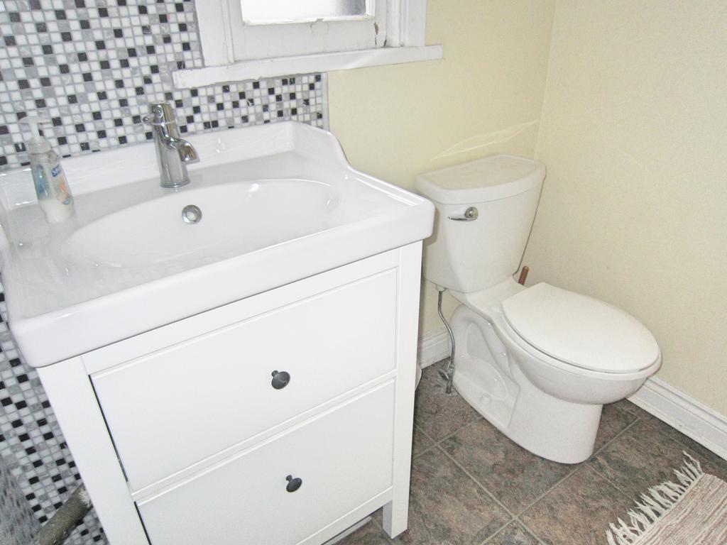 Spadina 11 Guesthouse Торонто Екстер'єр фото