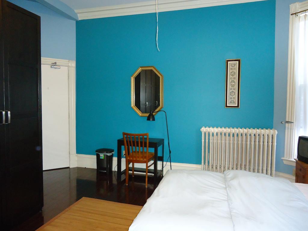 Spadina 11 Guesthouse Торонто Екстер'єр фото