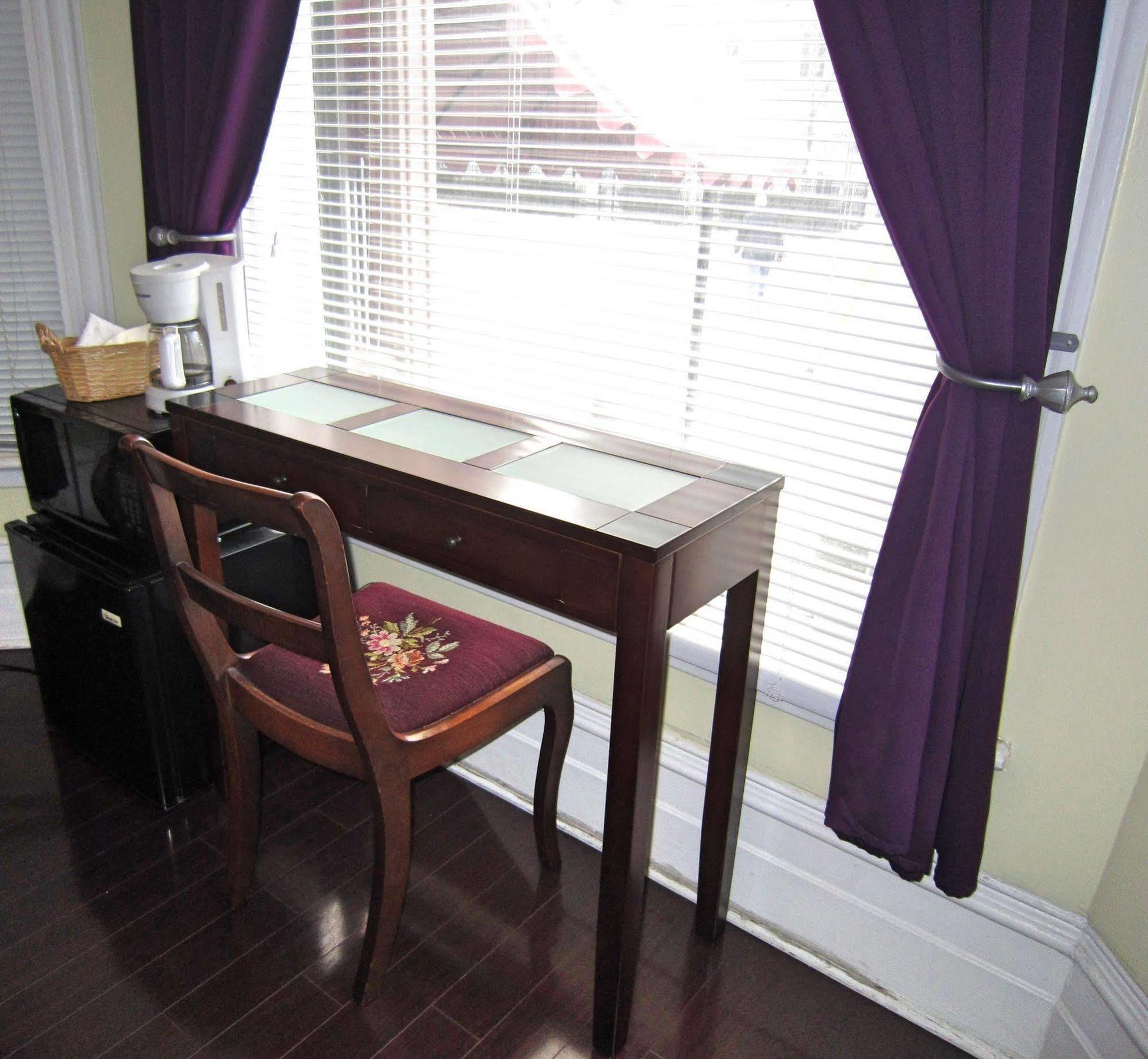 Spadina 11 Guesthouse Торонто Екстер'єр фото