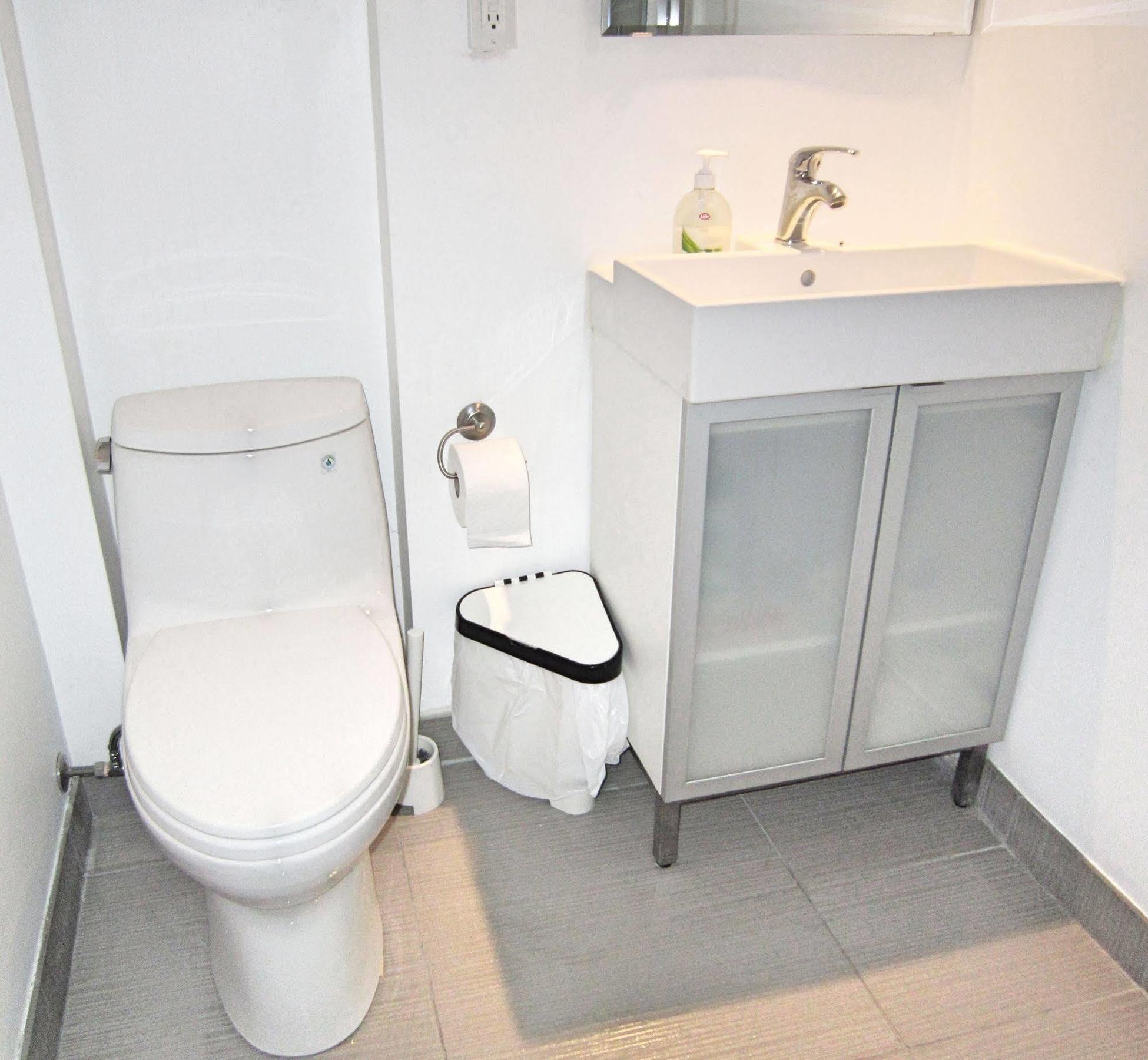 Spadina 11 Guesthouse Торонто Екстер'єр фото